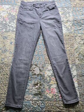 Universal Thread High Rise Skinny Jeans Women’s Size 6 / 28 Reg
